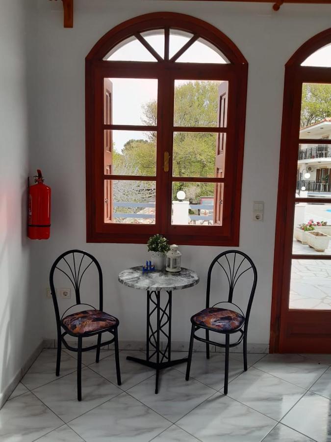 Iro Hotel Samos Ágios Konstantínos エクステリア 写真